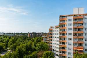 Über den Dächern von Perlach – Sonnige 2-Zimmer-Wohnung mit traumhaftem Weitblick – Die vollständige Adresse der Immobilie erhältst du vom Anbieter., 81737 Neuperlach, München – Vorschaubild 2