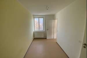 Gute Anbindung an den ÖPNV – Rothenburger Str. 206, 90439 Sündersbühl, Nürnberg – Vorschaubild 3