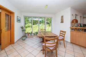 Geteiltes Mehrfamilienhaus: Eigennutzung & Rendite kombinieren – Freiburg im Breisgau – Vorschaubild 4