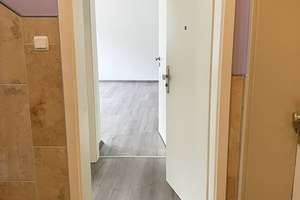 Modernes 1-Zimmer-Apartment, renoviert, offener Kochbereich, Schlafnische, Wandschrank,Tageslichtbad – Saarstraße 105, 46045 Altstadt-Süd, Oberhausen – Vorschaubild 9