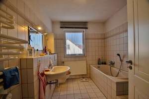 Traumhaftes Architekten-Zweifamilienhaus: Flexibles Wohnen in idyllischer Ruhe – Die vollständige Adresse der Immobilie erhältst du vom Anbieter., 99098 Vieselbach, Erfurt – Vorschaubild 17