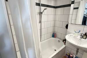 Stilvolle 2-Zimmer-Wohnung in Top-Lage Düsseldorf – voll möbliert mit ruhigem Balkon – Mendelssohnstr 20, 40233 Flingern Nord, Düsseldorf – Vorschaubild 3