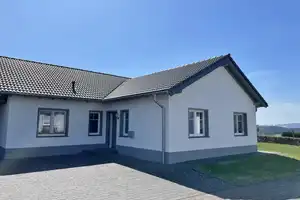**Sofort verfügbar! Moderner, neuwertiger Bungalow mit Carport** – Bitburg-Prüm (Kreis) – Vorschaubild 3