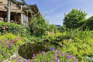 Großzügiges Einfamilienhaus mit Einliegerwohnung, PV-Anlage und Gartenidylle auf großzügigem 866 m²  – Steinburg (Kreis) – Vorschaubild 16