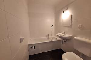 Ab 15.05.2026*Frisch renovierte 5 Zimmer-Wohnung im Hochparterre, 2 Bäder und Balkon! – Ringstraße 133, 4209 Grünau-Mitte, Leipzig – Vorschaubild 11