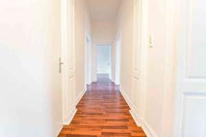 Top Lage in der MG Altstadt || Charmante 3 Zimmer Wohnung – Die vollständige Adresse der Immobilie erhältst du vom Anbieter., 41061 Gladbach, Mönchengladbach – Vorschaubild 2