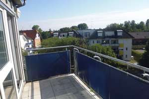 Gemütliche Dachgeschosswohnung mit Balkon und Fahrstuhl – Tauchaer Straße 79, 4349 Thekla, Leipzig – Vorschaubild 5