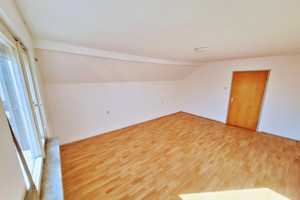 Einfamilienhaus mit großer Scheune/Werkstatt & Carport – Ostalbkreis – Vorschaubild 4
