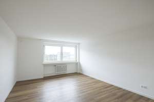 Moderne 2,5-Zimmer-Wohnung mit EBK am Oberhauser Bahnhof – Die vollständige Adresse der Immobilie erhältst du vom Anbieter., 86154 Oberhausen-Süd, Augsburg – Vorschaubild 2