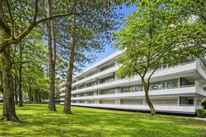 Top-Lage, Top-Ausstattung: 3 Zimmer mit Pool, Sauna & Balkon
 – Die vollständige Adresse der Immobilie erhältst du vom Anbieter., 81927 Englschalking, München – Vorschaubild 2