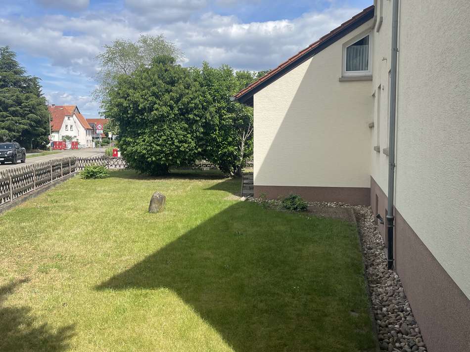 Garten Straßenseite