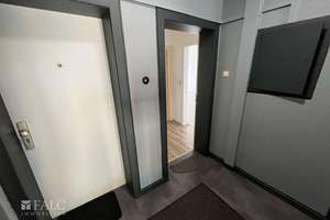 Frisch renovierte 2-Zimmer-Wohnung im 3. OG mit Weitblick ins Grüne – zentral & sofort bezugsfrei – Die vollständige Adresse der Immobilie erhältst du vom Anbieter., 42859 Zentralpunkt, Remscheid – Vorschaubild 3