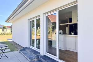 Jetzt Miete möglich! Winkelbungalow 5 km bis Neubrandenburg, Baujahr 2022, Doppelgarage, EBK,Carport – Die vollständige Adresse der Immobilie erhältst du vom Anbieter., 17039 Sponholz – Vorschaubild 24