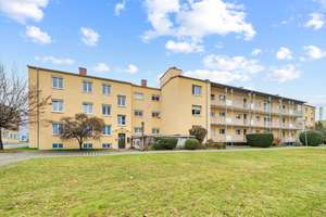Renovierte Wohnung in zentraler Lage – ideal für Familien und Kapitalanleger – Die vollständige Adresse der Immobilie erhältst du vom Anbieter., 88046 Friedrichshafen – Vorschaubild 1
