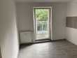 Renovierte 3 Raum Wohnung mit großen Balkon, Bad mit Fenster - Wanne/Duschoption,