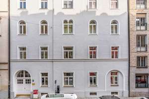 Lichtfülle unter dem Dach: Reizende 2-Zimmer-Wohnung mit Panorama-Terrasse – Die vollständige Adresse der Immobilie erhältst du vom Anbieter., 80469 Glockenbach, München – Vorschaubild 10