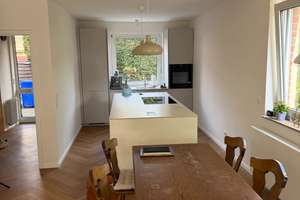 6-Zimmer-Reiheneckhaus mit neuer Designküche, Garage und Vollkeller – 41469 Norf, Neuss – Vorschaubild 3
