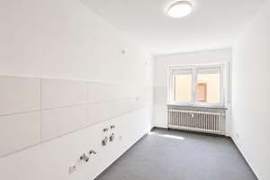 Traumhaft wohnen: Komplett renovierte 2-Zimmer-Wohnung im Erdgeschoss – Die vollständige Adresse der Immobilie erhältst du vom Anbieter., 68199 Neckarau, Mannheim – Vorschaubild 2