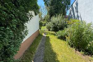 Charmantes Einfamilienhaus mit Garten, Terrasse & Balkon in Frankfurt, Nieder-Erlenbach – 60437 Nieder-Erlenbach, Frankfurt am Main – Vorschaubild 6