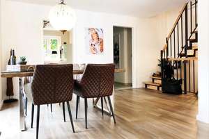 Modernes Reihenhaus in Wentorf - Mit Terrasse / Dachterrasse / Keller / Fußbodenheizung