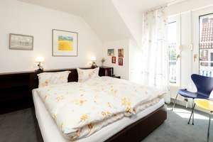 Haus Tide - Terrasse im Grünen und Balkon - traumhaft schöne Wohnung über zwei Etagen – Die vollständige Adresse der Immobilie erhältst du vom Anbieter., 26571 Juist – Vorschaubild 14