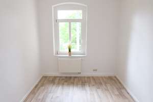 Tolle 2-Zi.-Wohnung + Balkon – ideal für junge Paare, Singles/Studenten – Die vollständige Adresse der Immobilie erhältst du vom Anbieter., 1277 Striesen-Ost, Dresden – Vorschaubild 4