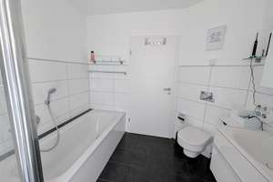 lichtdurchflutete, moderne 3-Zimmer-Wohnung mit wunderschöner Aussicht – Albert-Richartz-Straße 77, 57074 Siegen – Vorschaubild 11