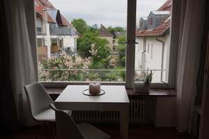 Möbliertes sonniges 1-Zimmer-Apartment in Stuttgart-Möhringen mit EBK – Sigmaringer Str. 68, 70567 Stuttgart – Vorschaubild 2