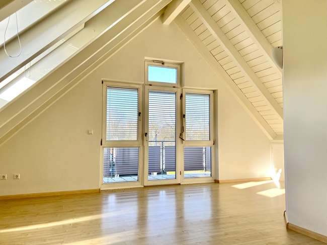 Immobilie in Bad Krozingen - - DG mit tollem Fernblick, ideal zum Wohnen und Arbeiten - 360° VIEW - Bild 8