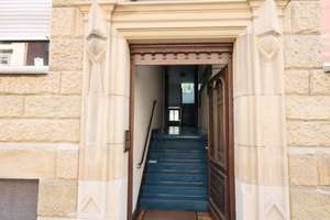 Zentral gelegene Architekten-Wohnung im Hochparterre eines Altbau-Mehrfamilienhauses, frei ab 01.11.
