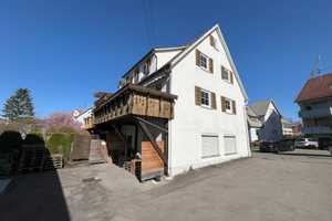 Unten Arbeiten und oben Wohnen - Wohnhaus mit Wohnung und Gewerbeeinheit in zentraler Lage – Zollernalbkreis – Vorschaubild 1