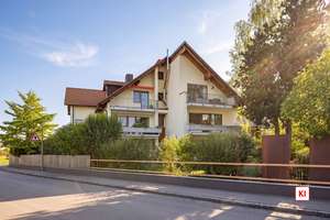 Naturnahe und praktisch geschnittene Wohlfühloase mit Garage
