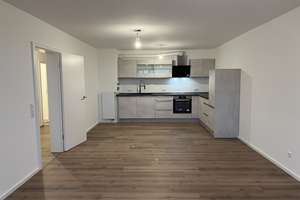 Kernsanierte 2,5-Zimmer-Wohnung mit Balkon, EBK, Aufzug & Tiefgarage – Industriestraße 21, 75181 Huchenfeld, Pforzheim – Vorschaubild 4