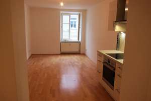 Altbau-Highlight in der Maxvorstadt: Stilvolle 2‑Zimmer‑Wohnung mit gläsernem Lift – provisionsfrei – Die vollständige Adresse der Immobilie erhältst du vom Anbieter., 80335 Sankt Benno, München – Vorschaubild 3