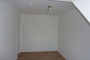 DG 1 Zimmer / Küche / WC,   München-Obersendling – Die vollständige Adresse der Immobilie erhältst du vom Anbieter., 81379 Obersendling, München – Vorschaubild 3