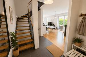 Wohnen mit Stil in Wiesbaden-Biebrich – moderne Doppelhaushälfte mit großzügigem Raumkonzept! – Die vollständige Adresse der Immobilie erhältst du vom Anbieter., 65203 Biebrich, Wiesbaden – Vorschaubild 2