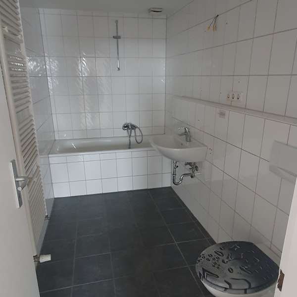 *** ERSTBEZUG nach Renovierung - gut aufgeteilte 3-Zimmer-Wohnung in Aachen ***