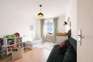 Gepflegte 4-Zimmerwohnung in Remscheid-Süd! Mit Einbauküche, Balkon und Stellplatz! – Die vollständige Adresse der Immobilie erhältst du vom Anbieter., 42859 Bliedinghausen, Remscheid – Vorschaubild 7