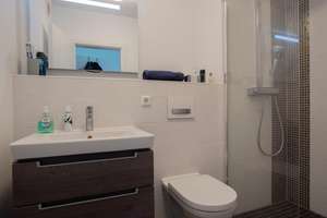 Ein Zuhause mit außergewöhnlichen Möglichkeiten -  stilvolles Zweifamilienhaus in Frankfurt-Harheim – 60437 Harheim, Frankfurt am Main – Vorschaubild 5