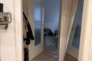 Helle sanierte Altbau 2-Zimmer-Dachgeschosswohnung direkt am Zoopark – Sybelstraße 10, 40239 Düsseltal, Düsseldorf – Vorschaubild 4