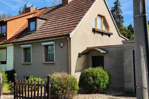 Doppelhaushälfte in ruhiger Wohngegend