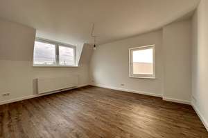 Sanierte Dachgeschosswohnung in Altstadtnähe – Die vollständige Adresse der Immobilie erhältst du vom Anbieter., 23564 Sankt Jürgen, Lübeck – Vorschaubild 2