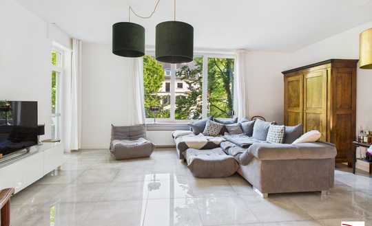 LU-Süd! Altbau-Charme trifft auf modernen Komfort! ***