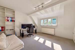 Freistehendes Einfamilienhaus in begehrter Bestlage von Köln-Weiden! – Die vollständige Adresse der Immobilie erhältst du vom Anbieter., 50858 Weiden, Köln – Vorschaubild 8