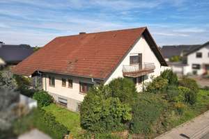 Massive Qualität trifft Ausbaureserve – Familienhaus in ruhiger Lage mit Potenzial, Garten & Kamin – Die vollständige Adresse der Immobilie erhältst du vom Anbieter., 68789 Sankt Leon-Rot – Vorschaubild 3