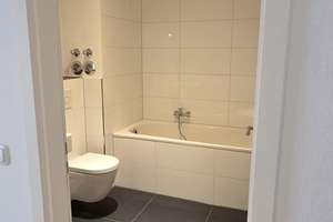 Stilvolle Split-Level-Loftwohnung mit Garten in sanierter Fabrik mit TG Stellplatz – 40489 Angermund, Düsseldorf – Vorschaubild 20