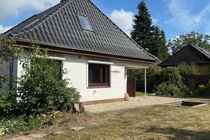 Erster Eindruck zählt, Einfamilienhaus in ruhiger Lage zu vermieten ! EAS wird erstellt