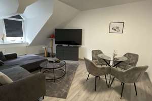 Viel Platz zum Leben & Arbeiten: Großzügige 4-Zimmer-DG-Wohnung mit Balkon in ruhiger Lage – Am Römerhof 13, 52441 Linnich – Vorschaubild 7
