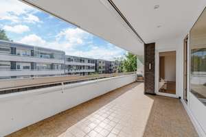 Lichtdurchflutete 3-Zimmer Wohnung mit Garage in ruhiger Sackgassenlage von Düsseldorf-Niederkassel! – 40547 Niederkassel, Düsseldorf – Vorschaubild 12