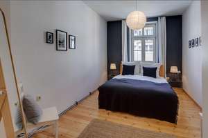 Möbliert: Zeitlos und stilvoll eingerichtete Altbauwohnung  – Die vollständige Adresse der Immobilie erhältst du vom Anbieter., 81667 Haidhausen Süd, München – Vorschaubild 4